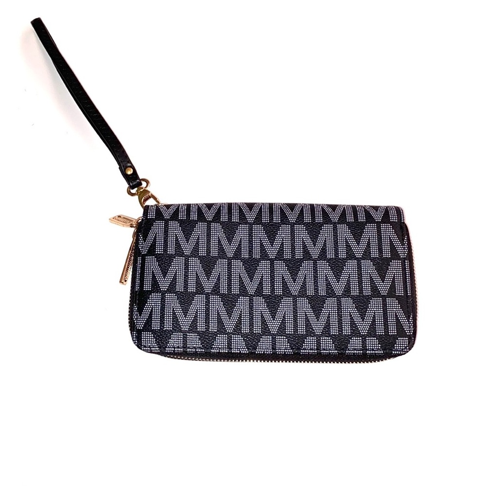 M wristlet